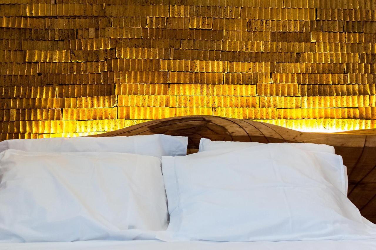 أوفار Feel At Home Guest House المظهر الخارجي الصورة