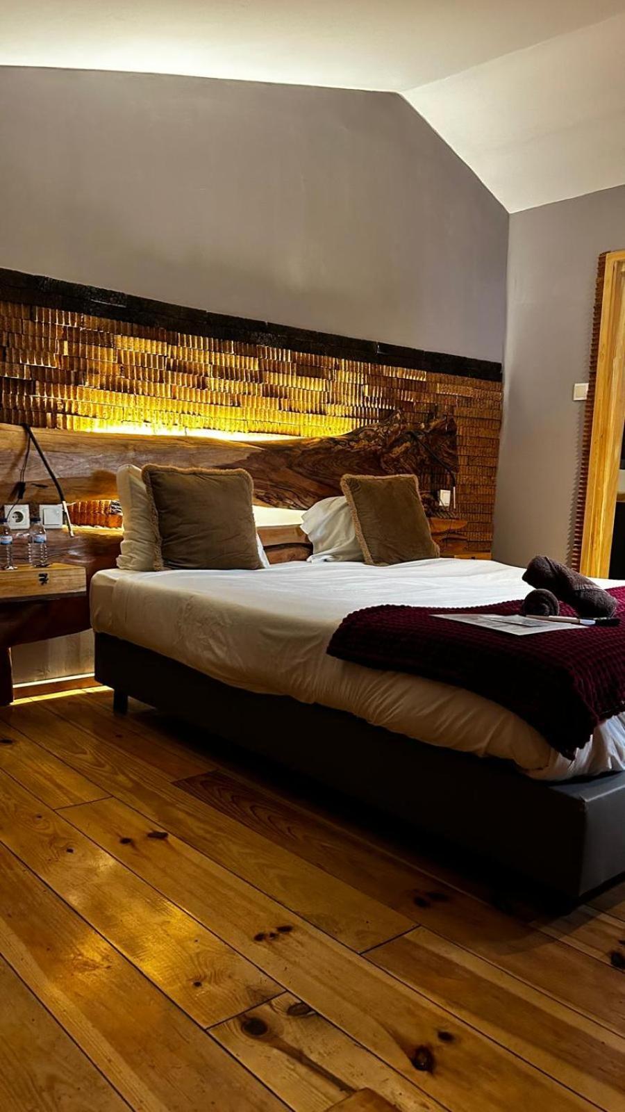 أوفار Feel At Home Guest House المظهر الخارجي الصورة
