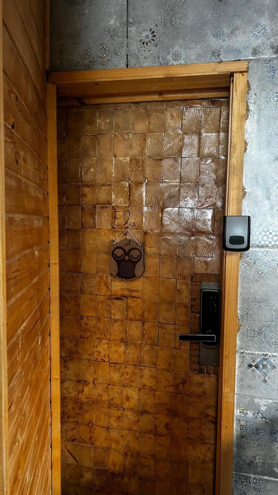 أوفار Feel At Home Guest House المظهر الخارجي الصورة